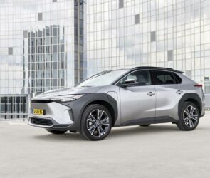 toyota-auto-elettrica