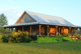casa-in-legno-in-campagna